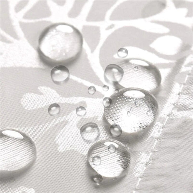 Biała zasłona prysznicowa w kwiaty