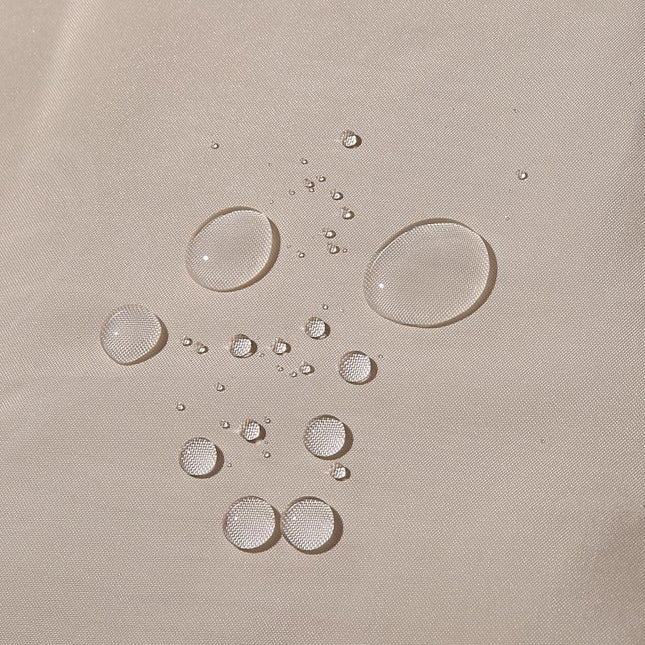 Jasnobeżowa zasłona prysznicowa na przelotkach