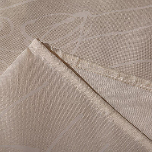 Jasnobeżowa zasłona prysznicowa na przelotkach