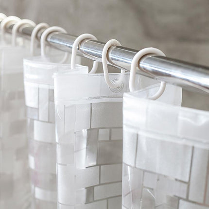 Zasłona prysznicowa w geometryczne kwadraty