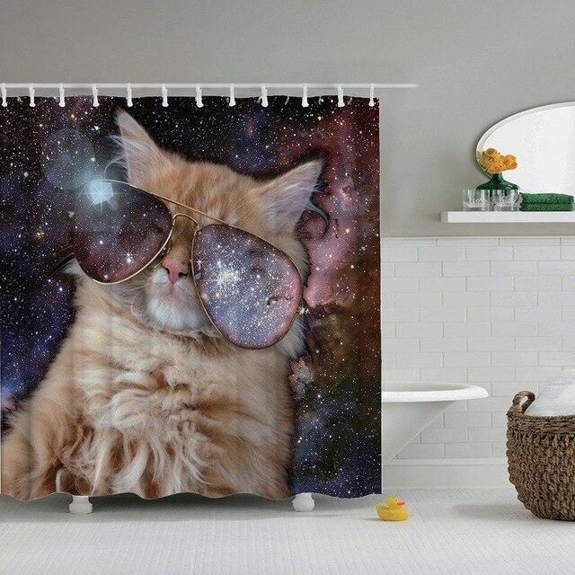 Zasłona prysznicowa z kotem w kosmosie