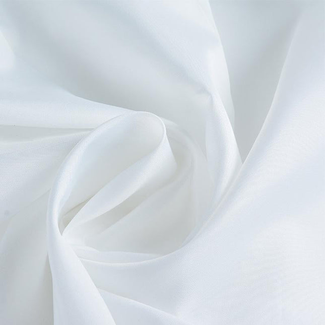 Biała materiałowa zasłona prysznicowa hotelowa