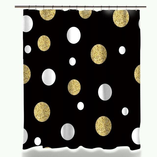 Czarna zasłona w złote kropki