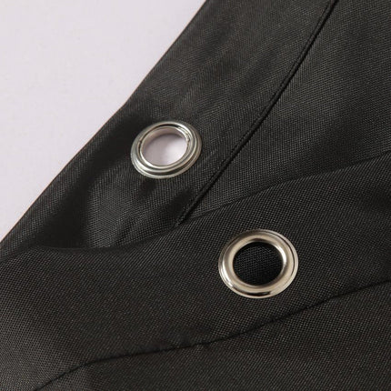 Gładka czarna zasłona pod prysznic